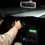 ¿Qué debe comprobar en el vehículo antes de conducir?