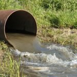 ¿De dónde provienen las aguas residuales industriales?