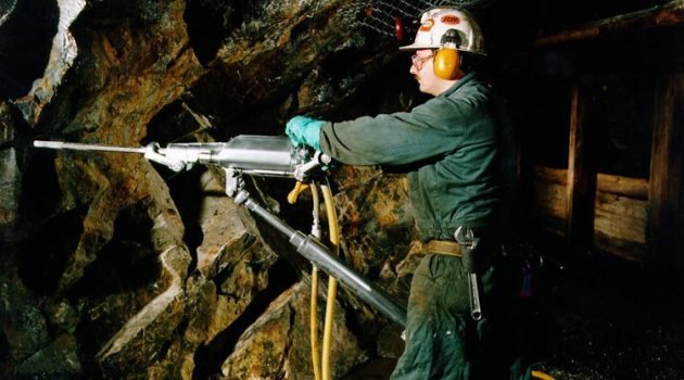 Medidas de seguridad en la perforación minera subterránea y superficial