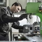 Riesgos y medidas de seguridad para las cadenas de montaje en el sector metalúrgico