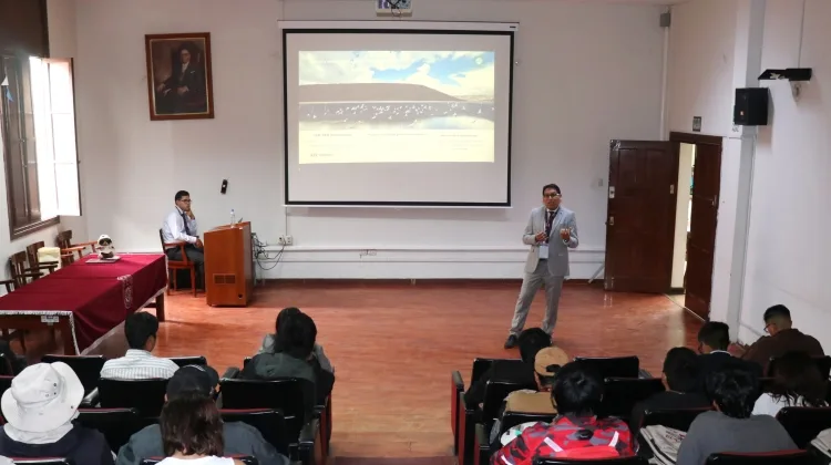 AMSAC presenta avances en remediación ambiental ante estudiantes de la UNI